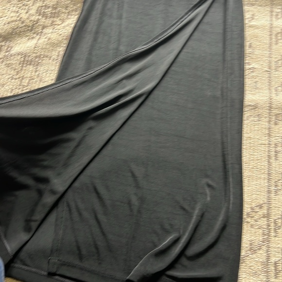 Vertical Paris black long wrap skirt with elastic waist - Picture 6 of 9